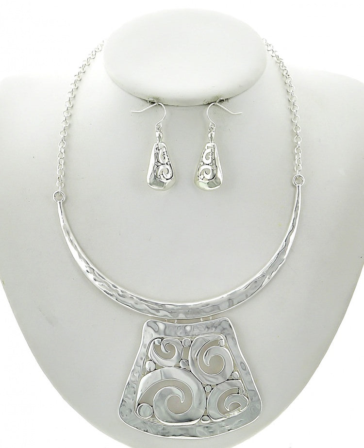 Filigree Metal Necklace & Earring Set