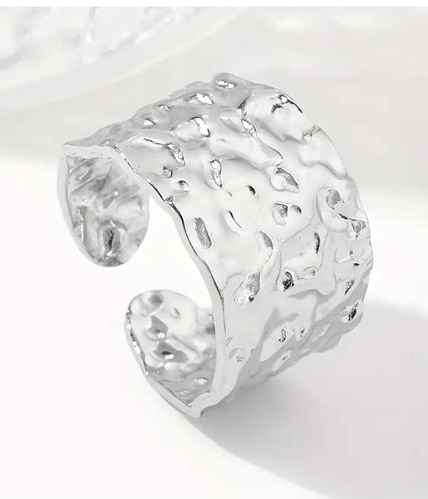 HAMMERED METAL RING -M1023SL-52909