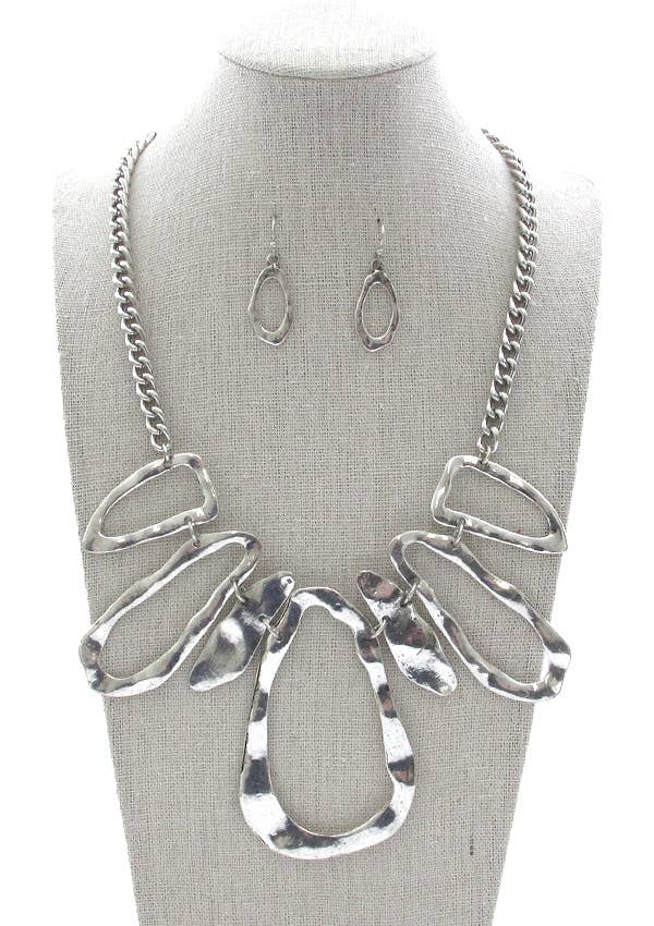 LARGE  OVAL RING  NECKLACE SET